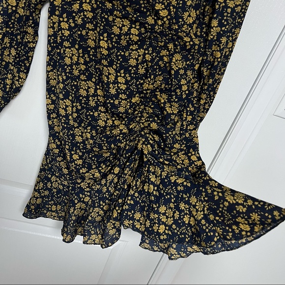 Korean Style Front String Floral Dress - Picture 3 of 5